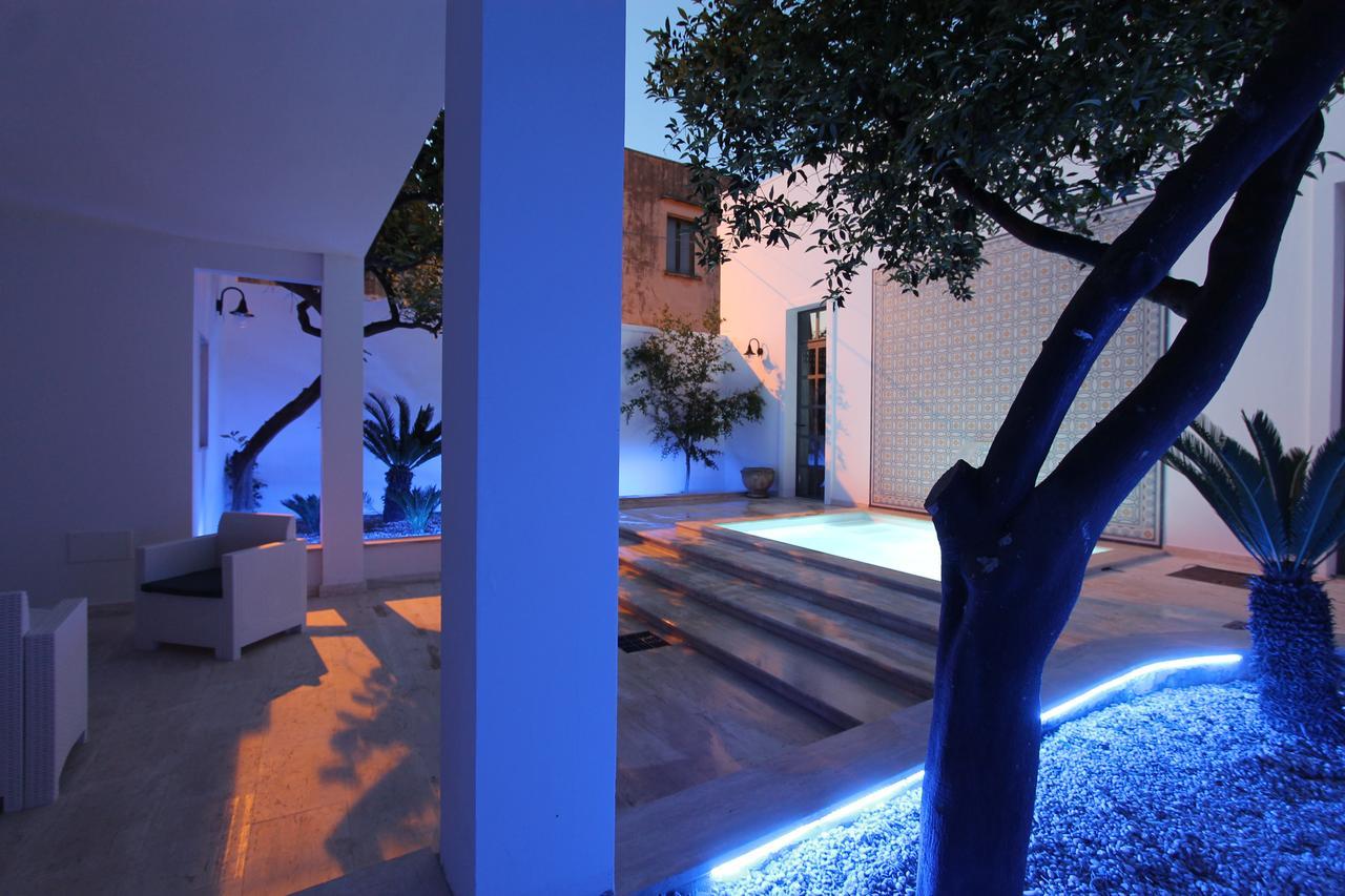 La Casa Del Mercante Racale Exterior foto